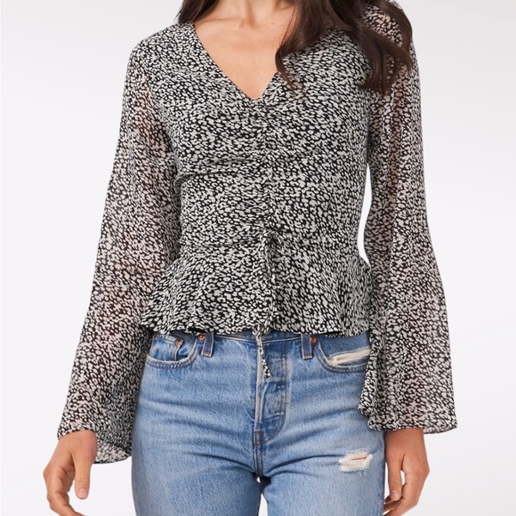 1. State Tops - 1.STATE Women’s Top Long Sleeve Adjustable Center Ruched V-Neck Top.